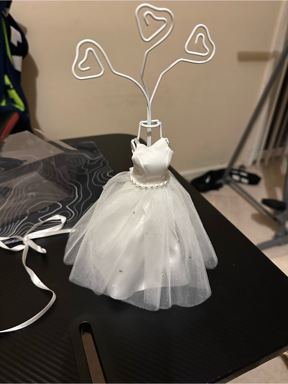 14 White Wedding Dresses for wedding or Quinceañera Centerpiece